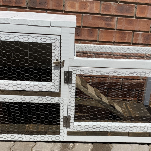 Rabbit hutch